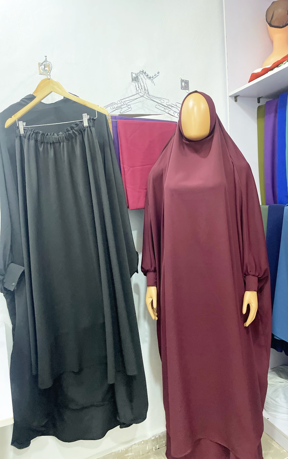 Modeste maroon full overhead jilbab with fitted cuffs