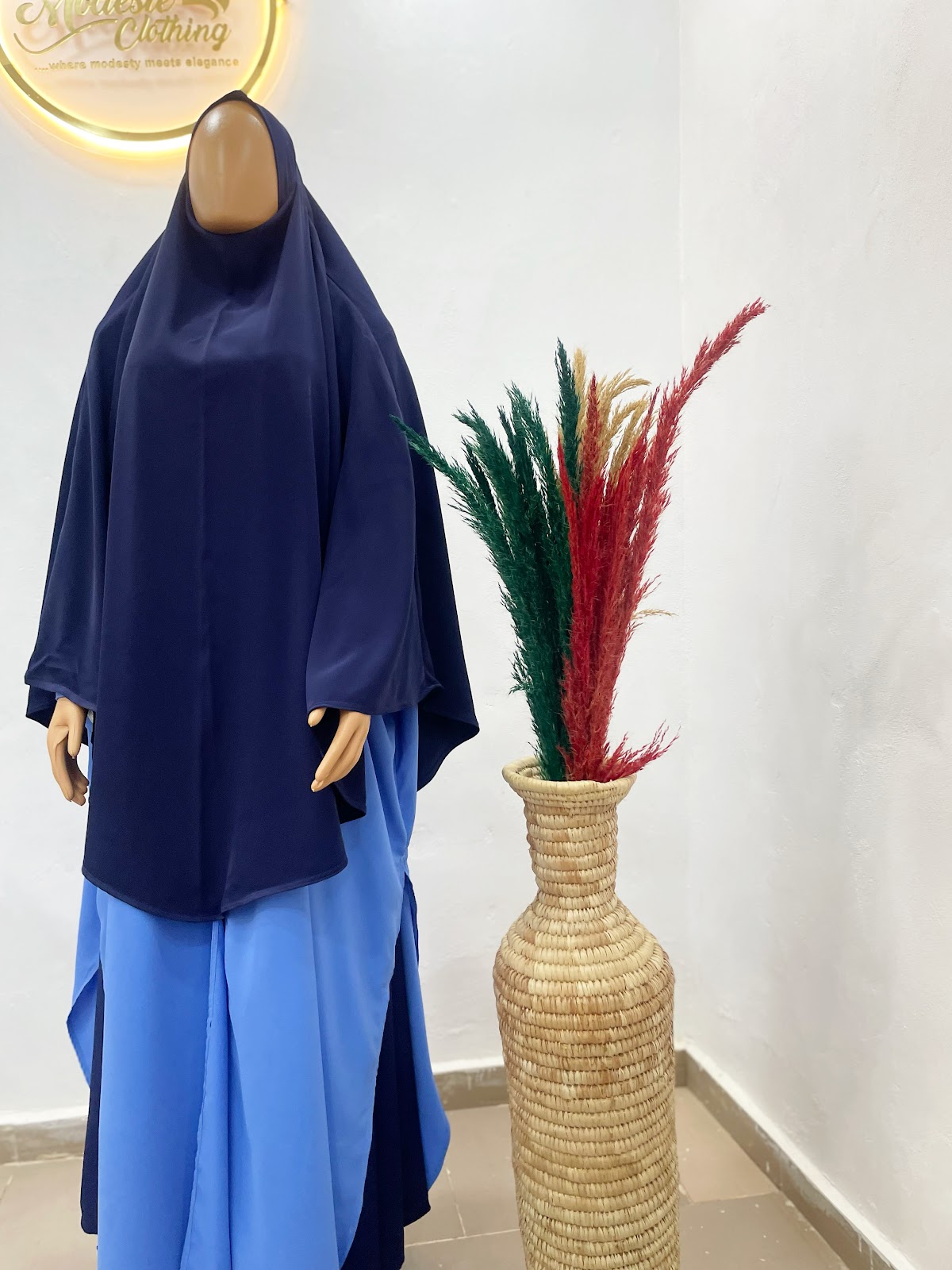 Modeste Layali navy & sky blue side-split set